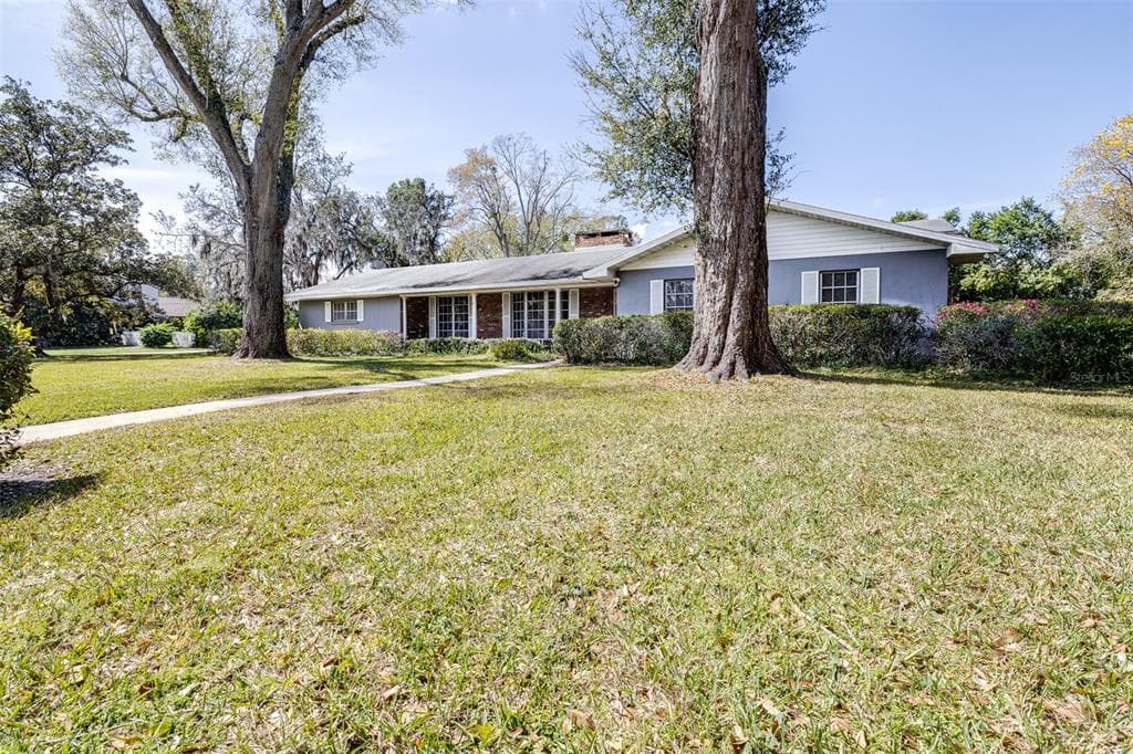 4249 FOREST HILLS DRIVE LAKELAND, FL 33813