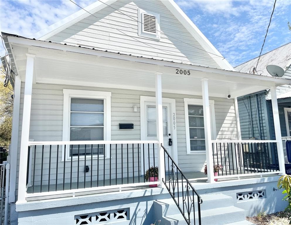 2005 N ARMENIA AVENUE TAMPA, FL 33607