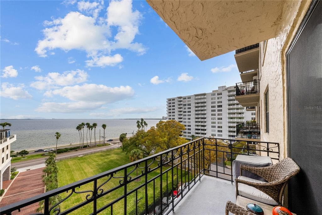 2109 BAYSHORE BOULEVARD UNIT 604 TAMPA, FL 33606