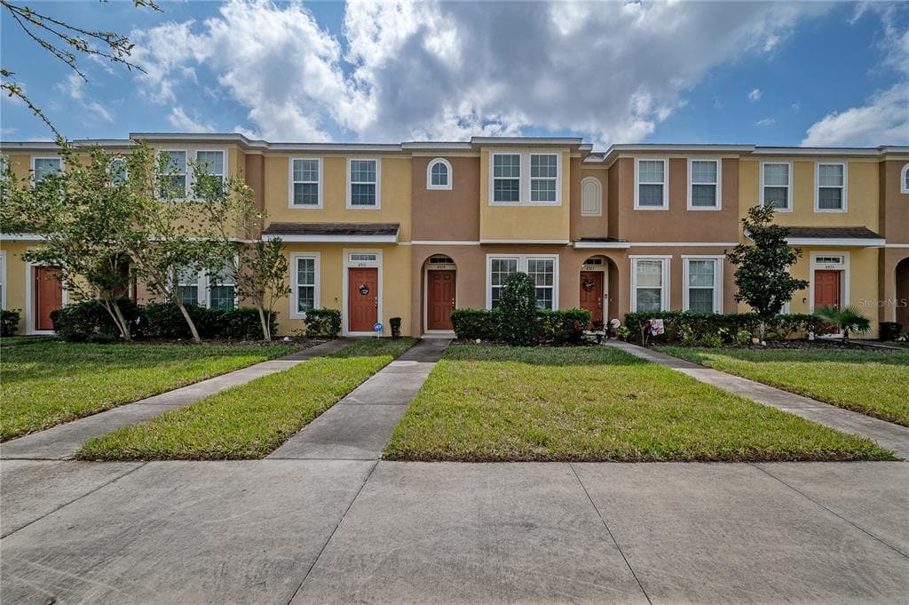 8929 WALNUT GABLE COURT RIVERVIEW, FL 33578