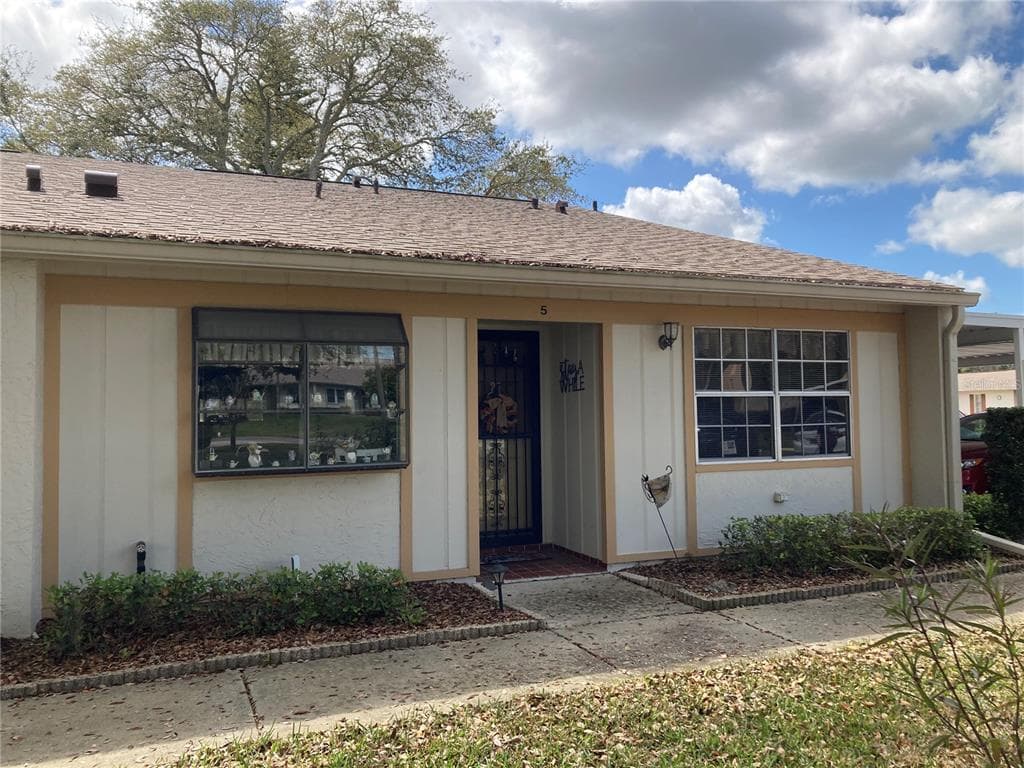 8130 BRADDOCK CIRCLE UNIT 5 PORT RICHEY, FL 34668