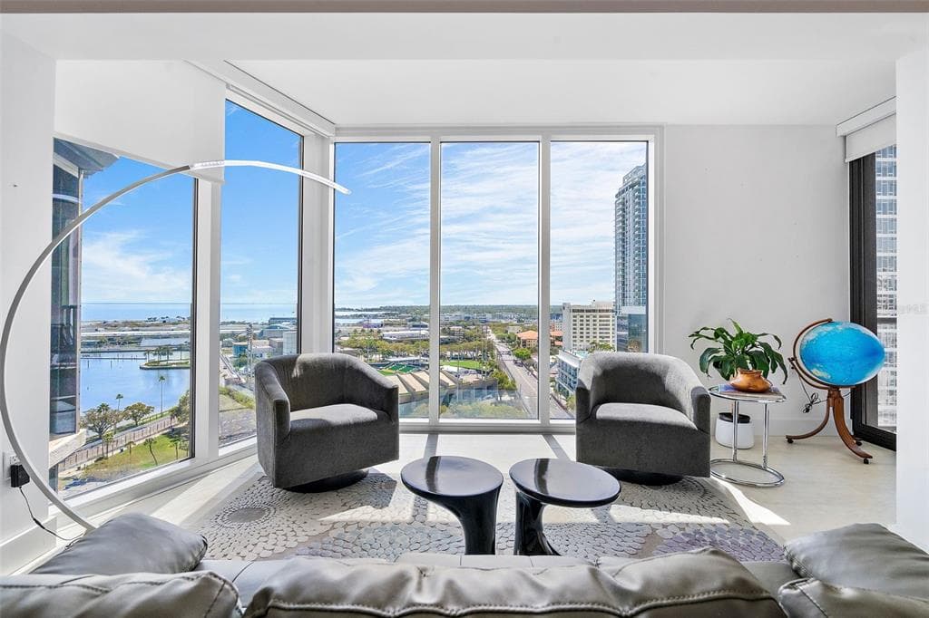 1 BEACH DRIVE SE UNIT 1607 ST PETERSBURG, FL 33701