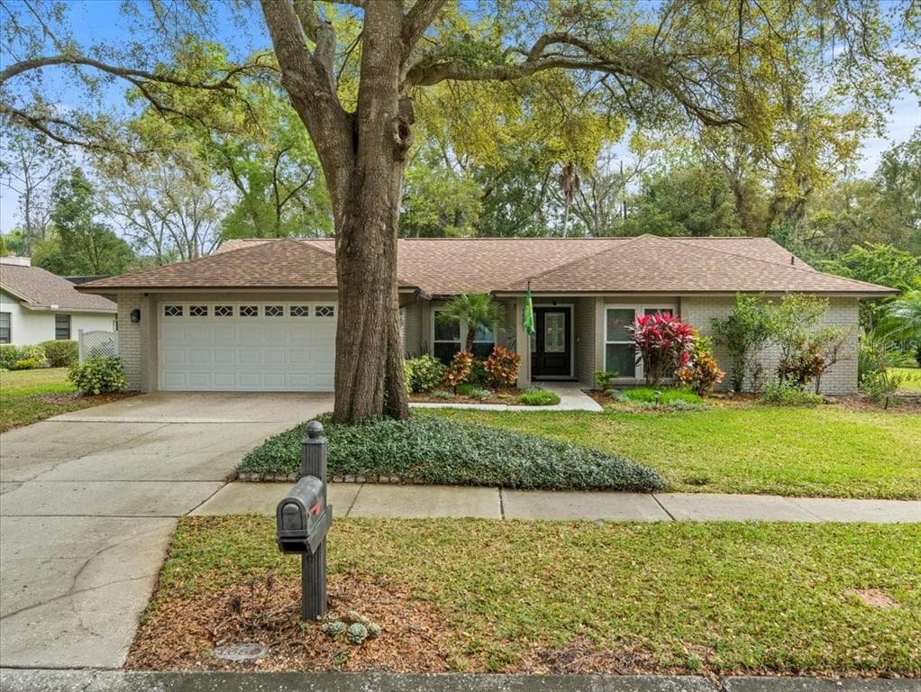 16801 BELLWOOD MANOR TAMPA, FL 33618