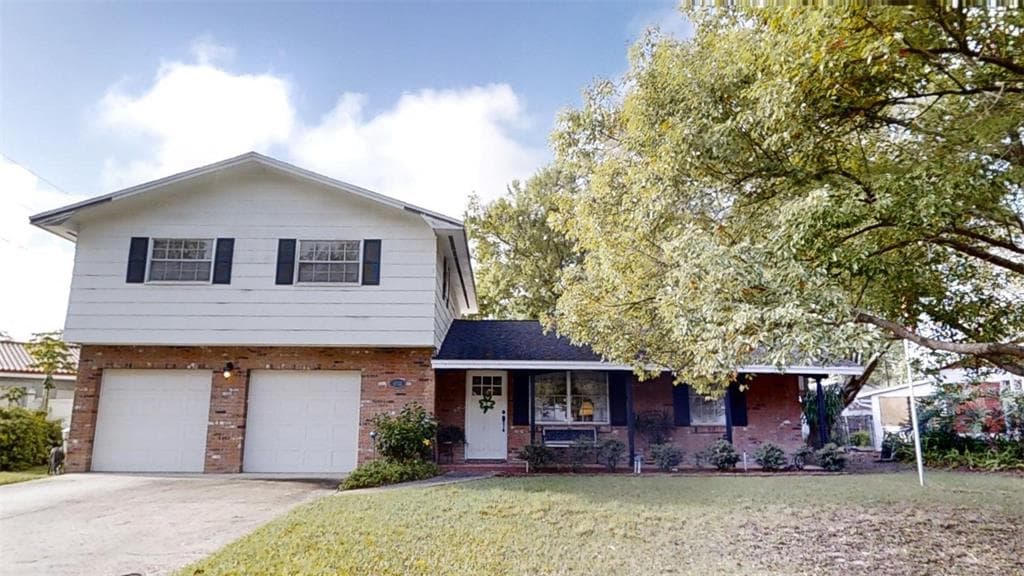 2732 BEL AIRE CIRCLE