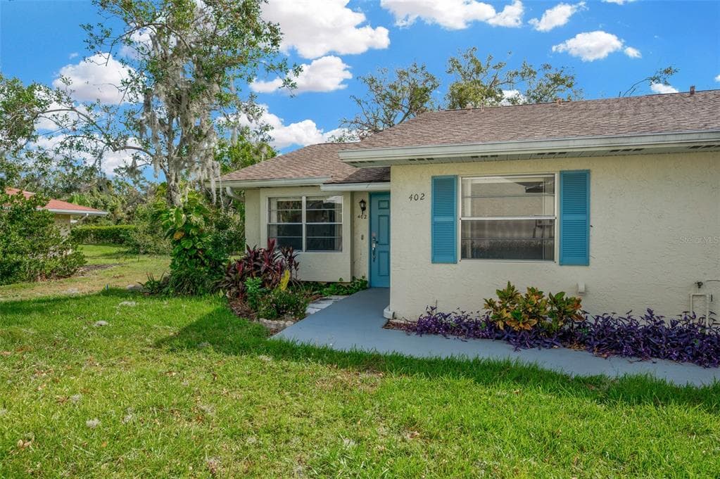 402 LAKE POINT COURT UNIT D SUN CITY CENTER, FL 33573