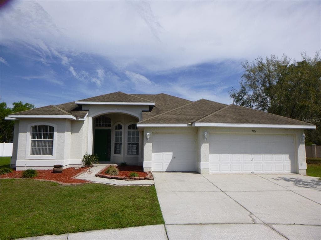 7006 ORVICTI COURT WESLEY CHAPEL, FL 33544