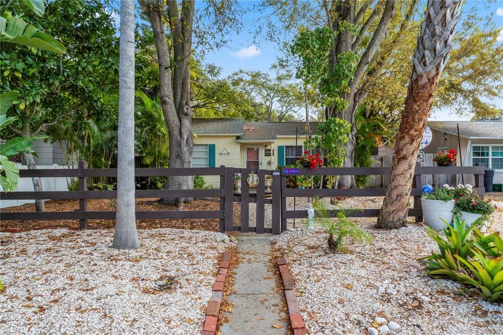 2642 45TH STREET S GULFPORT, FL 33711