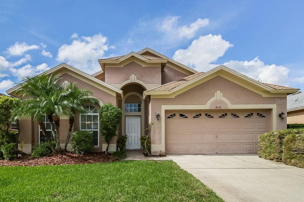 4718 ROUNDVIEW COURT LAND O LAKES, FL 34639