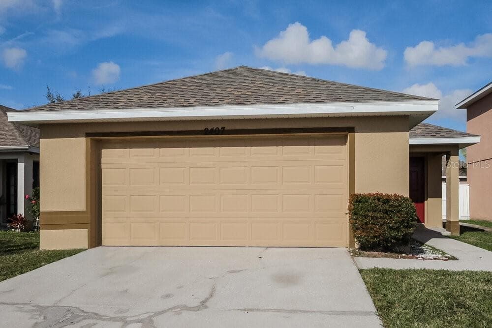2407 KNIGHTSBRIDGE BOULEVARD KISSIMMEE, FL 34744