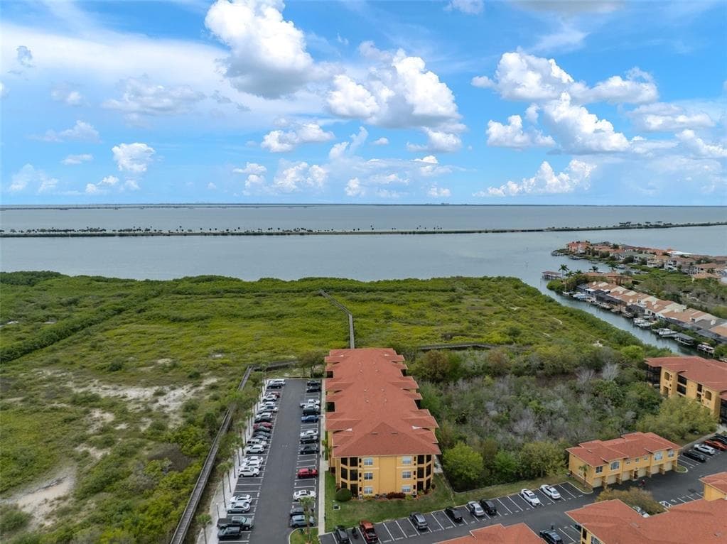 4302 BAYSIDE VILLAGE DRIVE UNIT 302 TAMPA, FL 33615