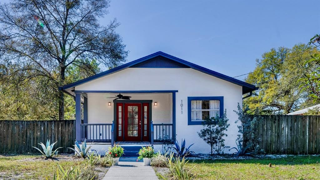 1011 E ELLICOTT STREET TAMPA, FL 33603