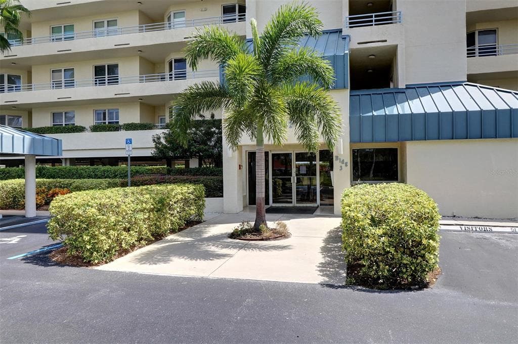 7882 SAILBOAT KEY BOULEVARD S UNIT 102 SOUTH PASADENA, FL 33707
