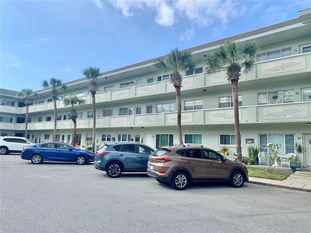2385 TAHITIAN LANE UNIT 55 CLEARWATER, FL 33763