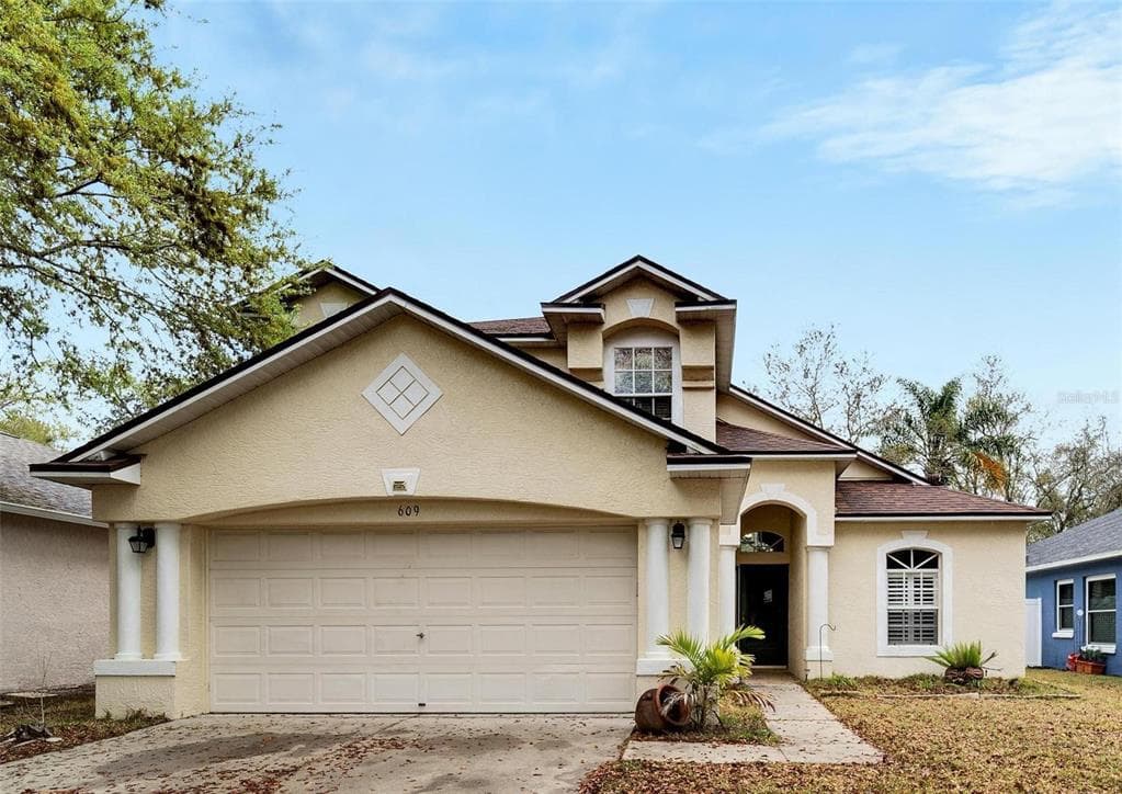 609 SOMERSTONE DRIVE VALRICO, FL 33594