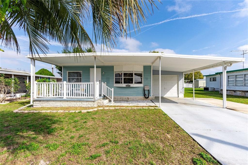 37235 SANDRA AVENUE ZEPHYRHILLS, FL 33542