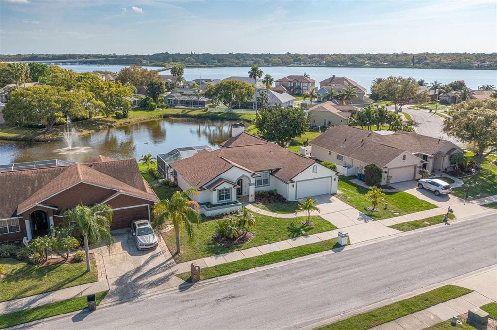 861 CHRISTINA CIRCLE OLDSMAR, FL 34677
