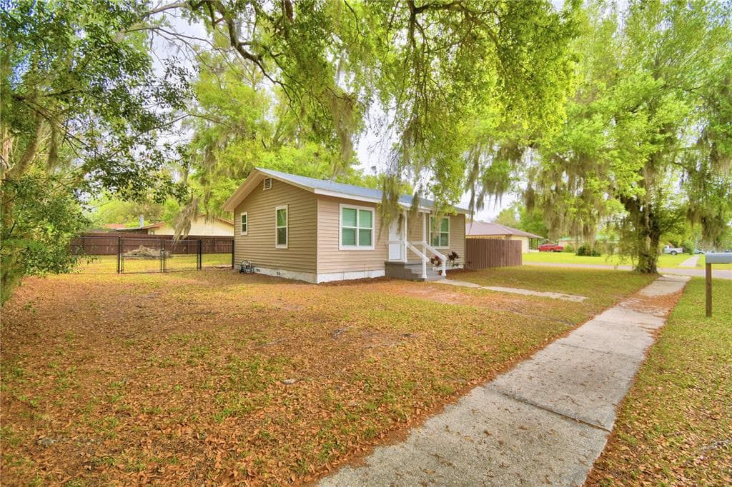 505 6TH STREET NE FORT MEADE, FL 33841