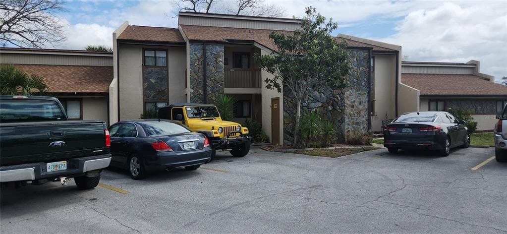 7109 KIRSCH COURT UNIT 2 NEW PORT RICHEY, FL 34653
