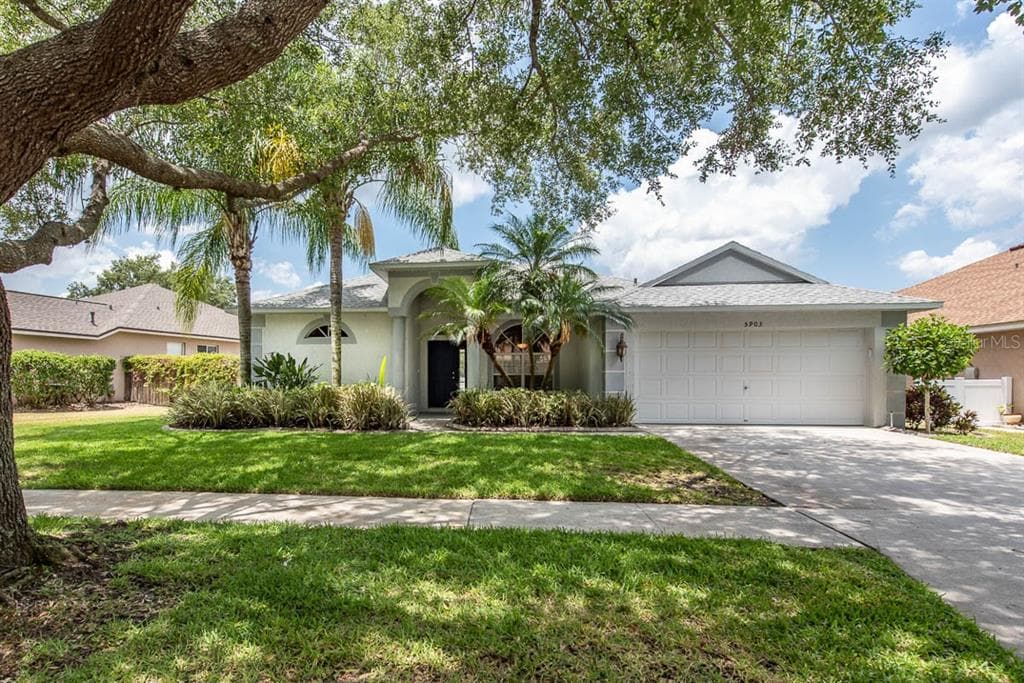 5903 FALCONPARK COURT LITHIA, FL 33547