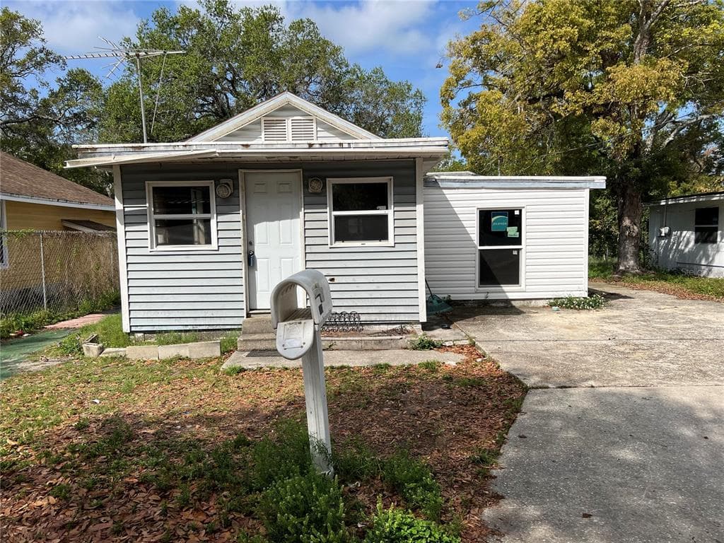 1574 EWING AVENUE CLEARWATER, FL 33756