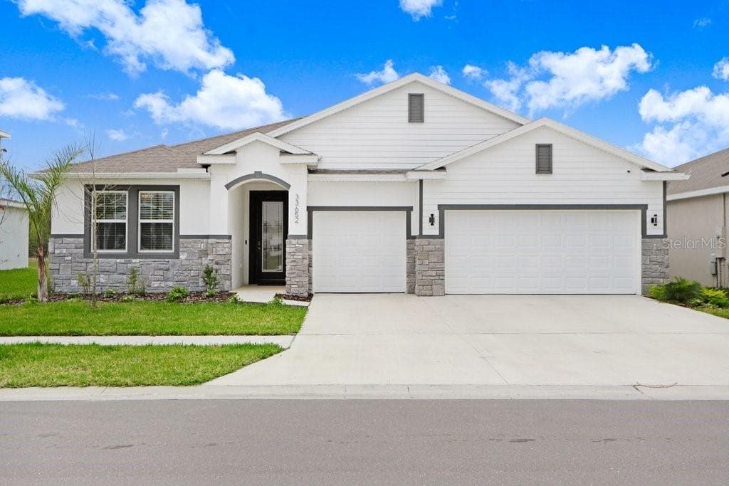 33652 HAMILTON HILL LANE WESLEY CHAPEL, FL 33545