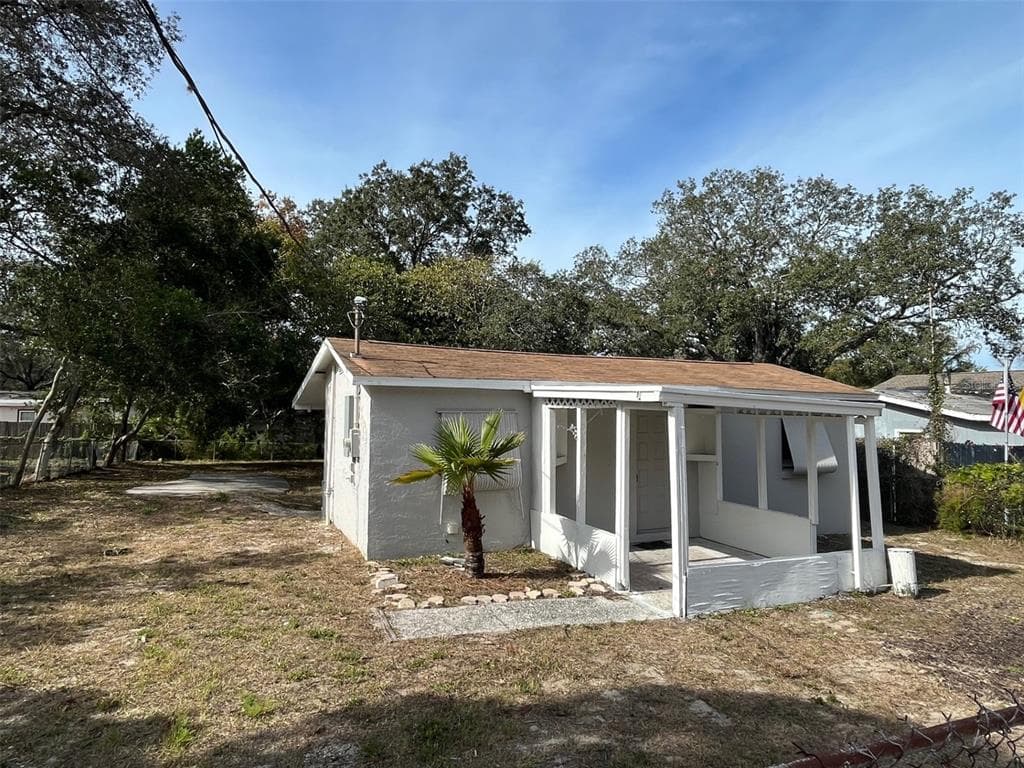1910 VIRGINIA AVENUE TARPON SPRINGS, FL 34689