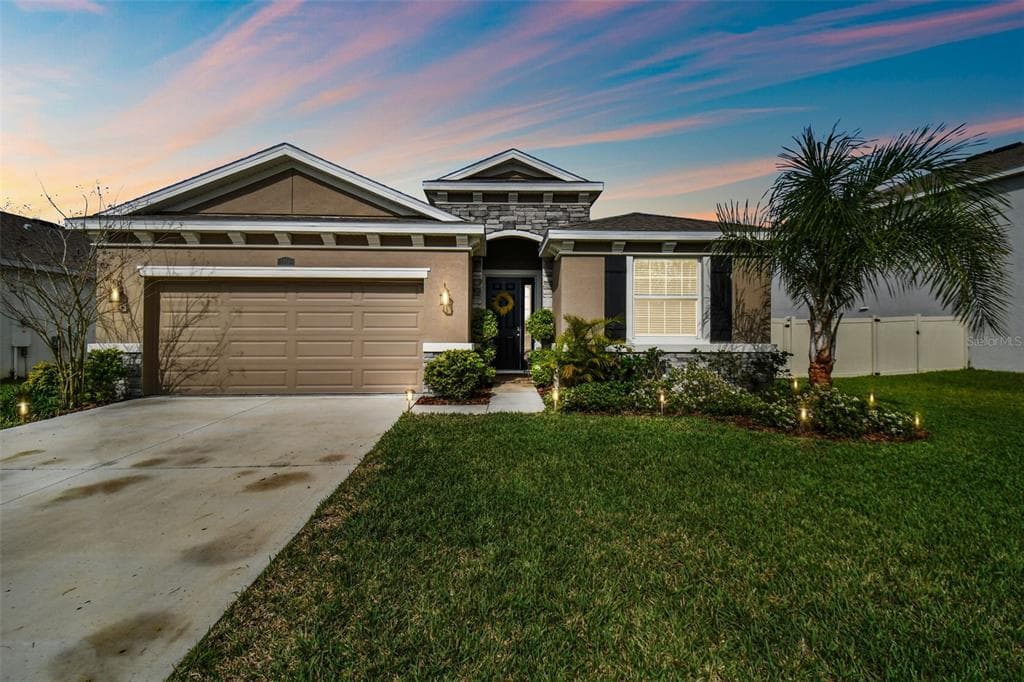 1015 BERING ROAD WESLEY CHAPEL, FL 33543
