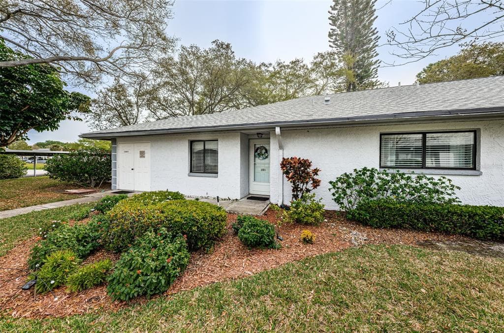 2713 COUNTRYSIDE BOULEVARD UNIT 101 CLEARWATER, FL 33761
