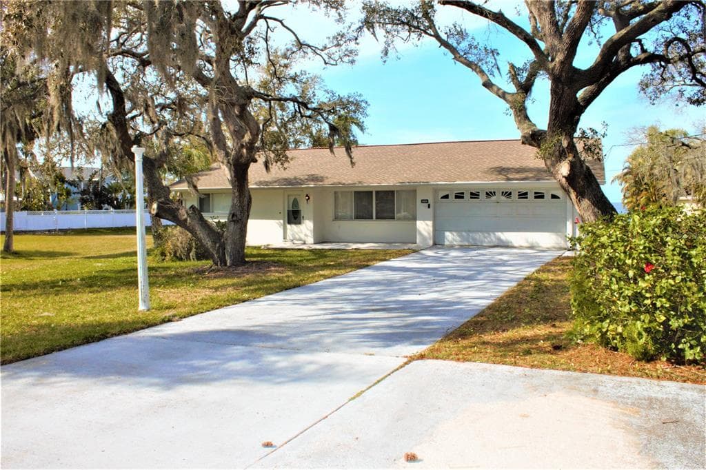 3404 PINEVIEW DRIVE HOLIDAY, FL 34691