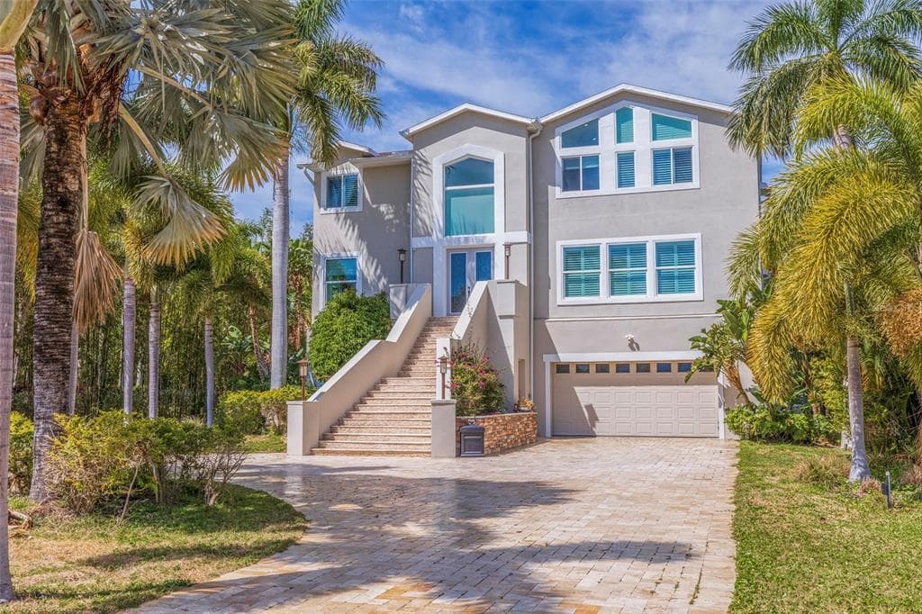 715 WEEDON DRIVE NE ST PETERSBURG, FL 33702