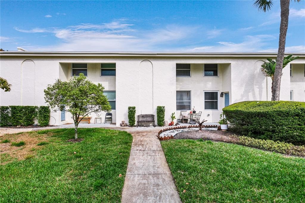 4510 LA CAPRI COURT TAMPA, FL 33611