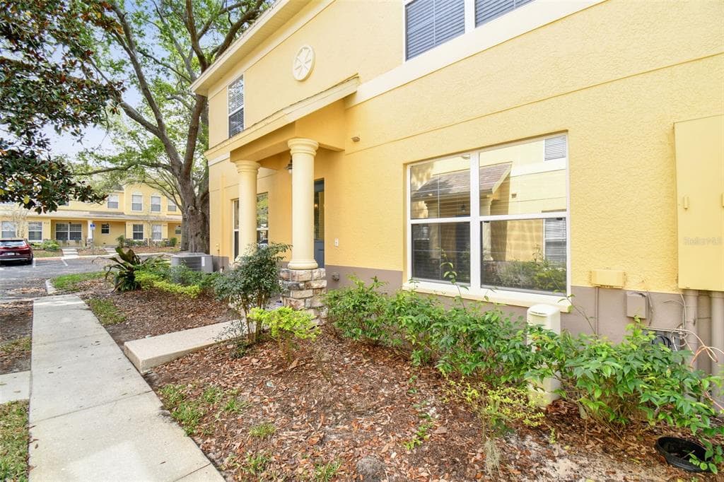 212 DRAWBRIDGE VALRICO, FL 33594