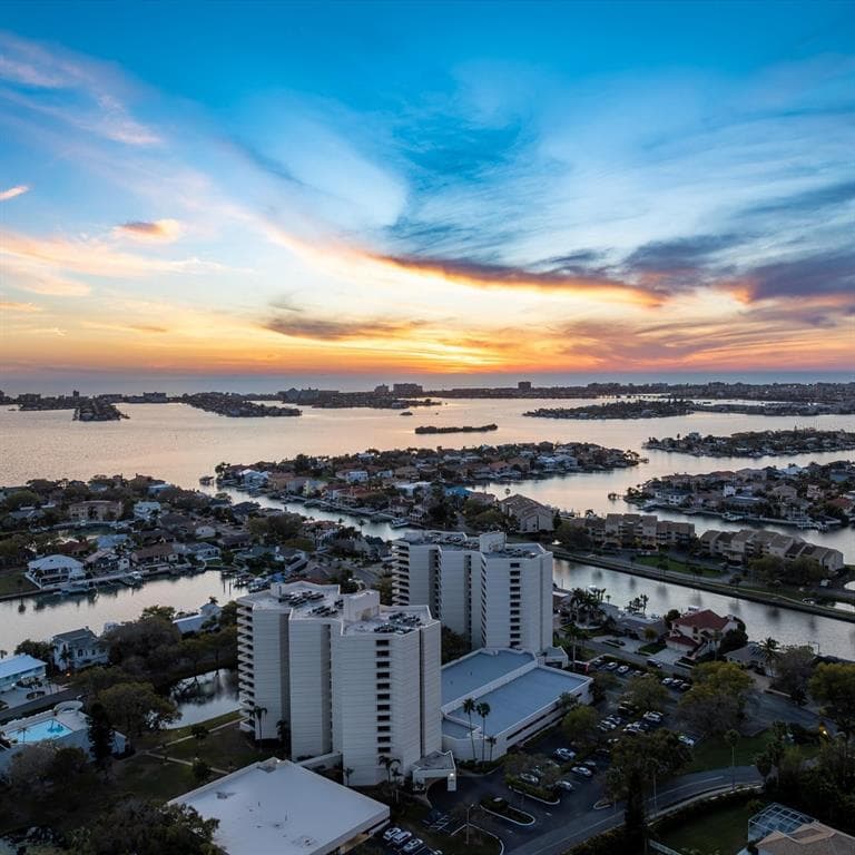 5940 PELICAN BAY PLAZA S UNIT 204 GULFPORT, FL 33707