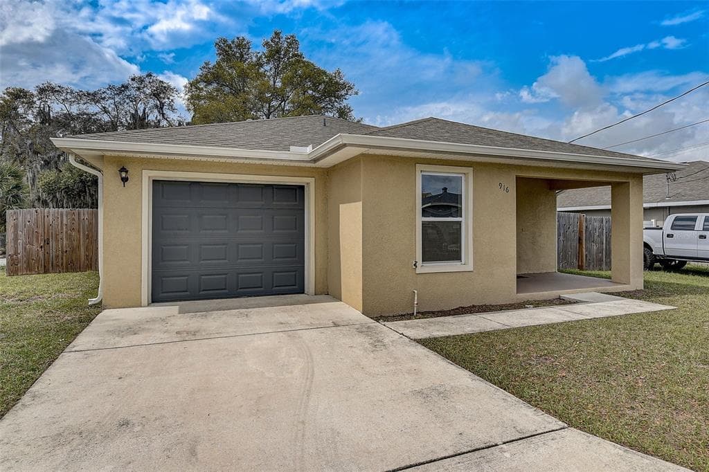916 TEXAS AVENUE LAKELAND, FL 33815