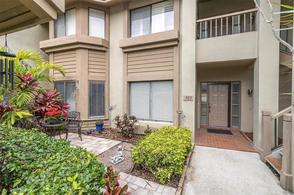 3009 LANDMARK BOULEVARD UNIT 302 PALM HARBOR, FL 34684
