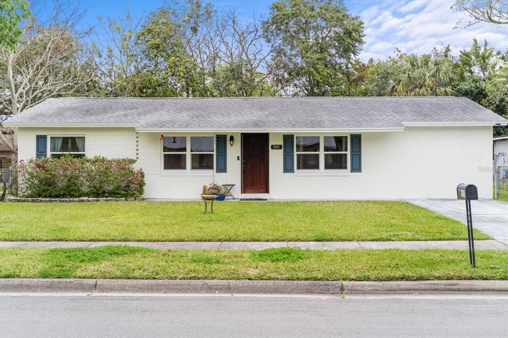 905 TRACY STREET DAYTONA BEACH, FL 32117