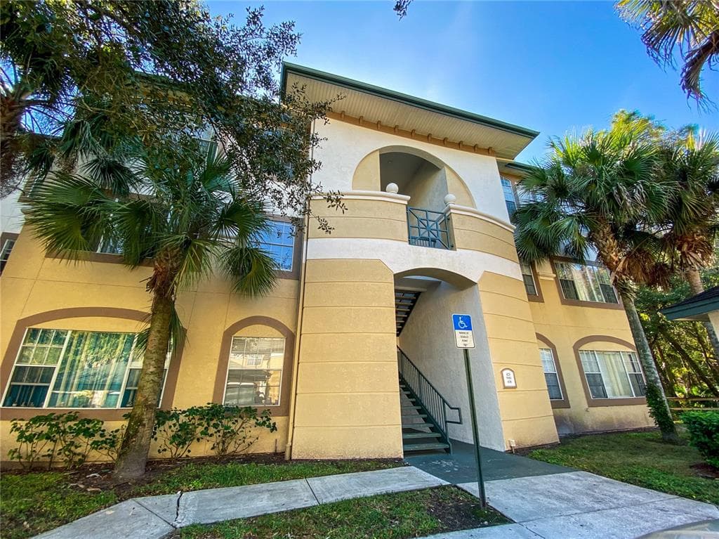 17106 CARRINGTON PARK DRIVE UNIT 629 TAMPA, FL 33647