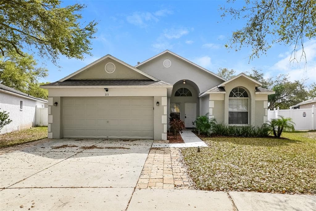 713 SOMERSTONE DRIVE VALRICO, FL 33594