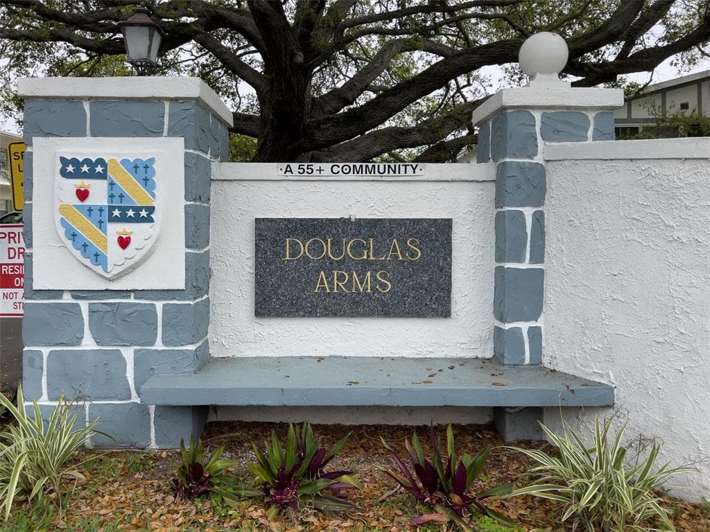 200 GLENNES LANE UNIT 214 DUNEDIN, FL 34698