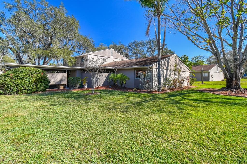7920 SABAL DRIVE UNIT 7920 TEMPLE TERRACE, FL 33637