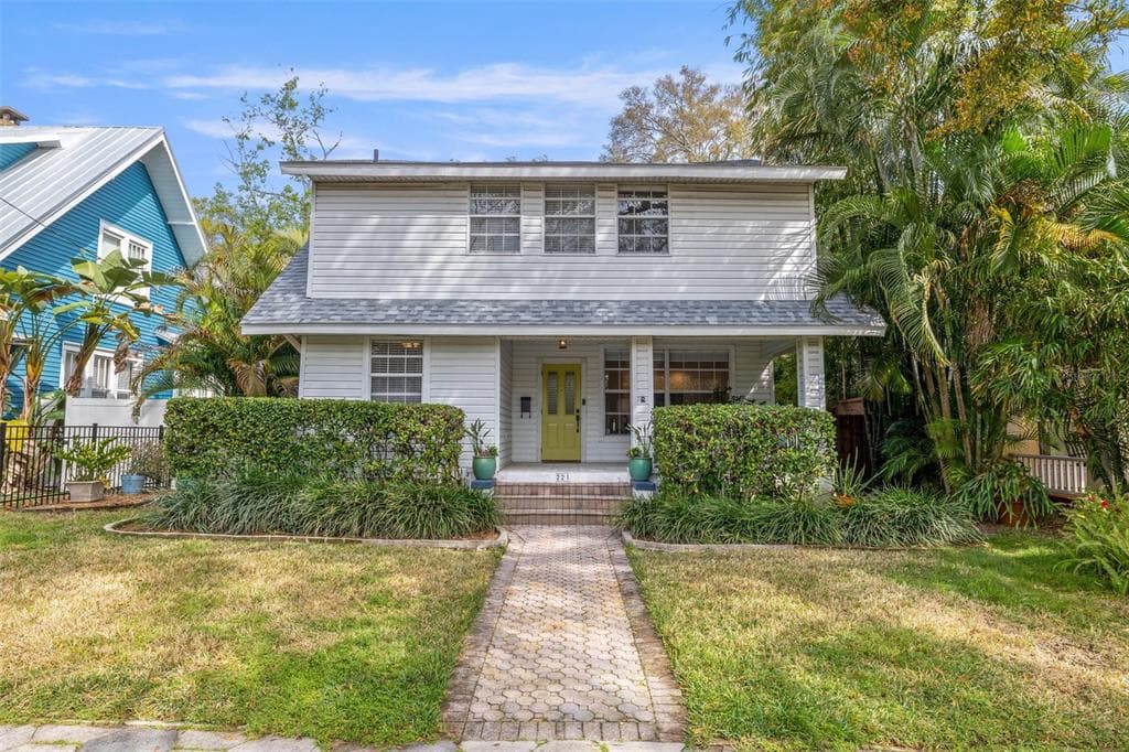 221 8TH AVENUE N ST PETERSBURG, FL 33701