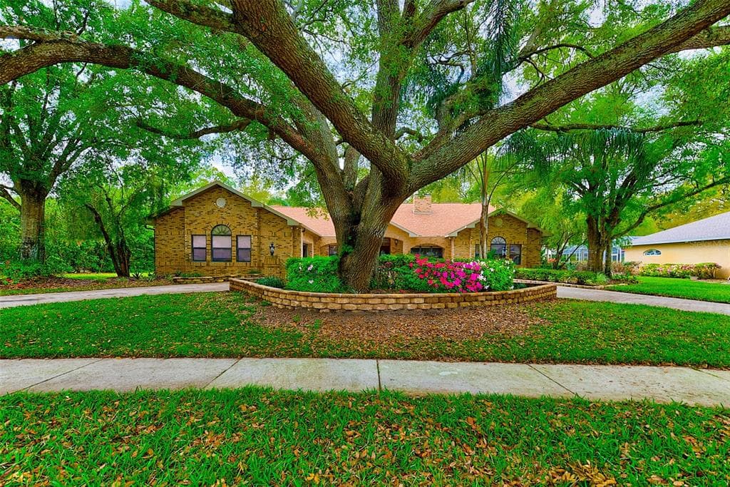1704 CURRY ROAD LUTZ, FL 33549