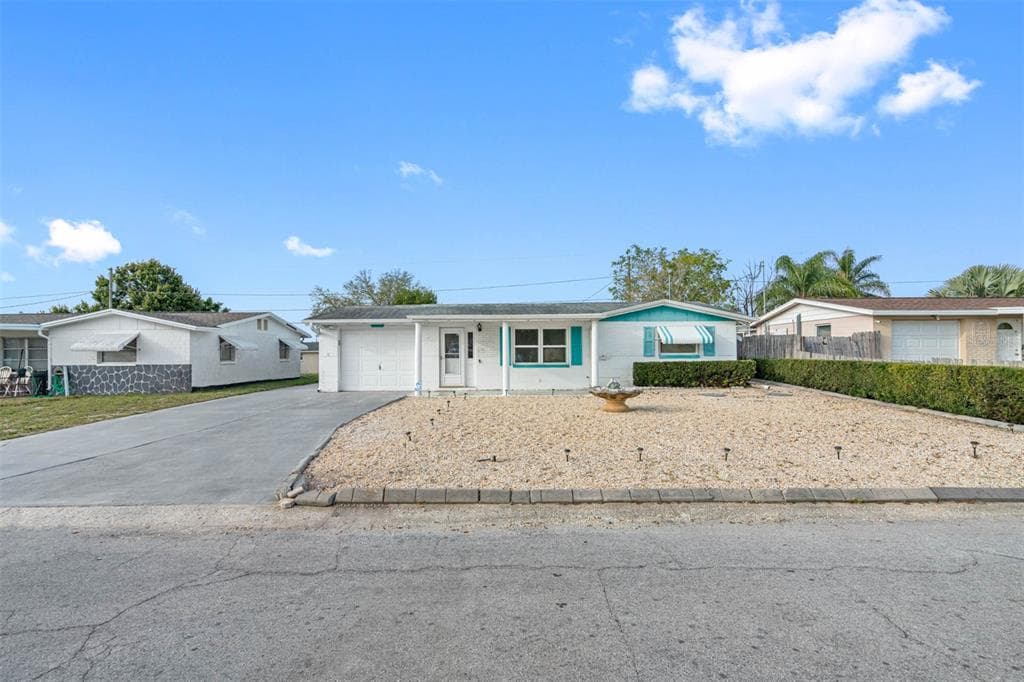 4935 GENESIS AVENUE HOLIDAY, FL 34690