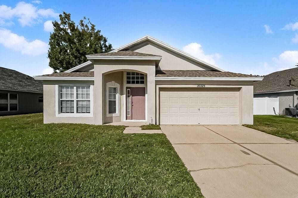 30325 GLENHAM COURT WESLEY CHAPEL, FL 33543