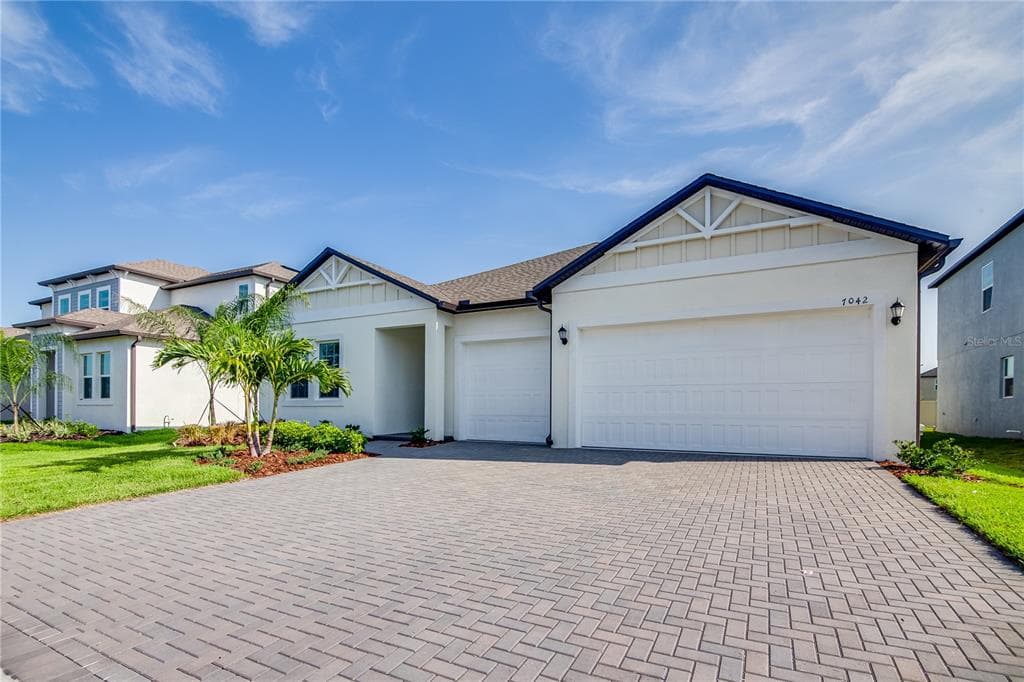 7042 E 113TH COURT PALMETTO, FL 34221