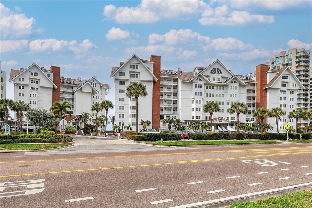 1586 GULF BOULEVARD UNIT 2502