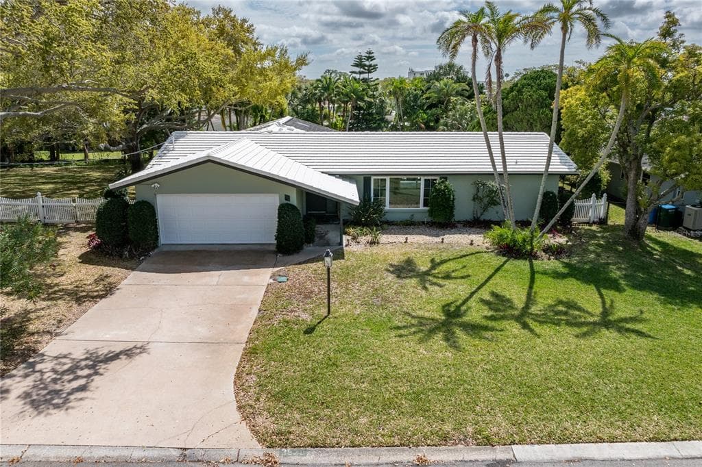 3820 MCKAY CREEK DRIVE LARGO, FL 33770