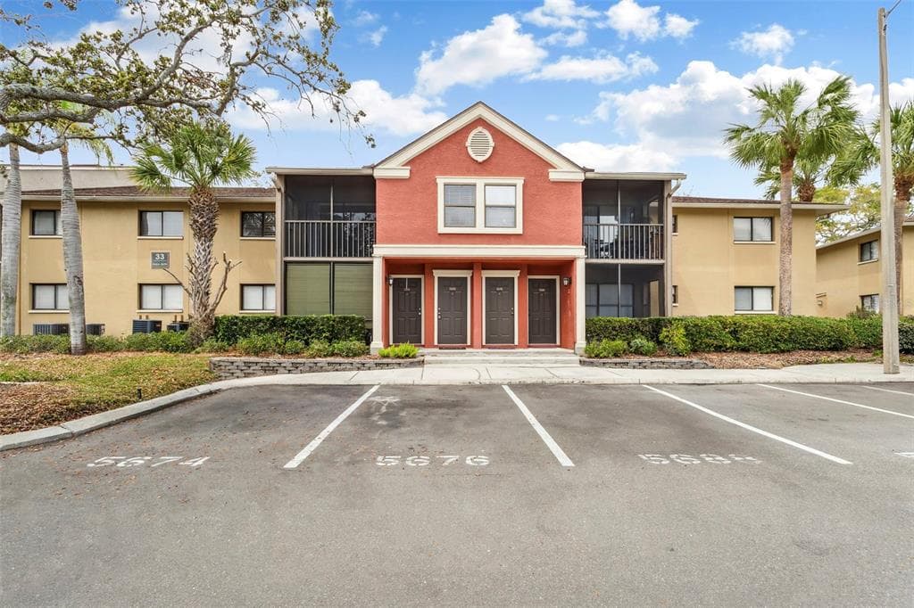 5676 BAYWATER DRIVE UNIT 5676 TAMPA, FL 33615