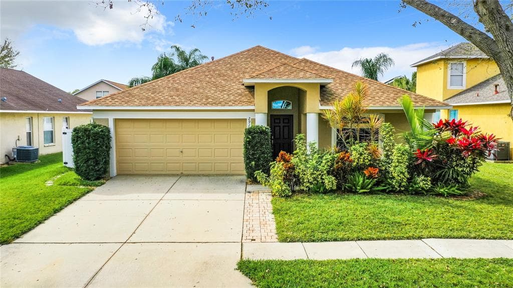 2912 HICKORY GROVE DRIVE VALRICO, FL 33596