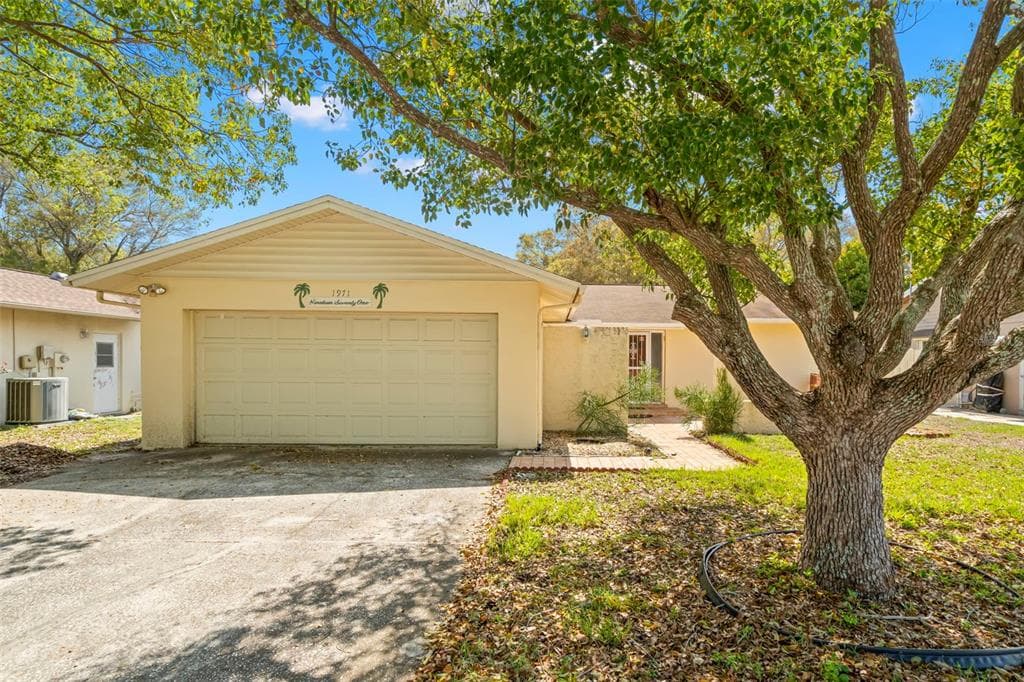 1971 BARRINGTON DRIVE N CLEARWATER, FL 33763